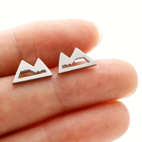 BOGO! Dainty Mountain studded earrings in Silver color- Boutique NEW - Picture 2 of 7